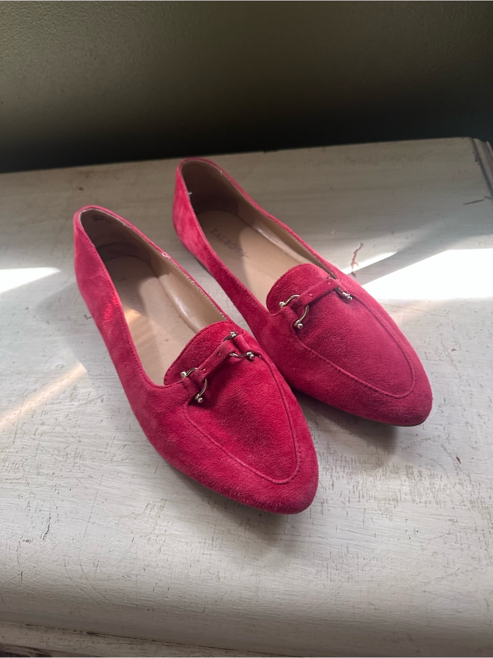 Women's Red Suede Pointed-Toe Loafers